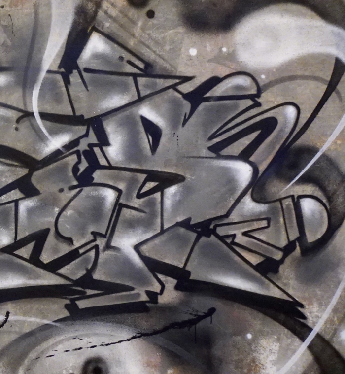 Bates "Sketchy Grey II"